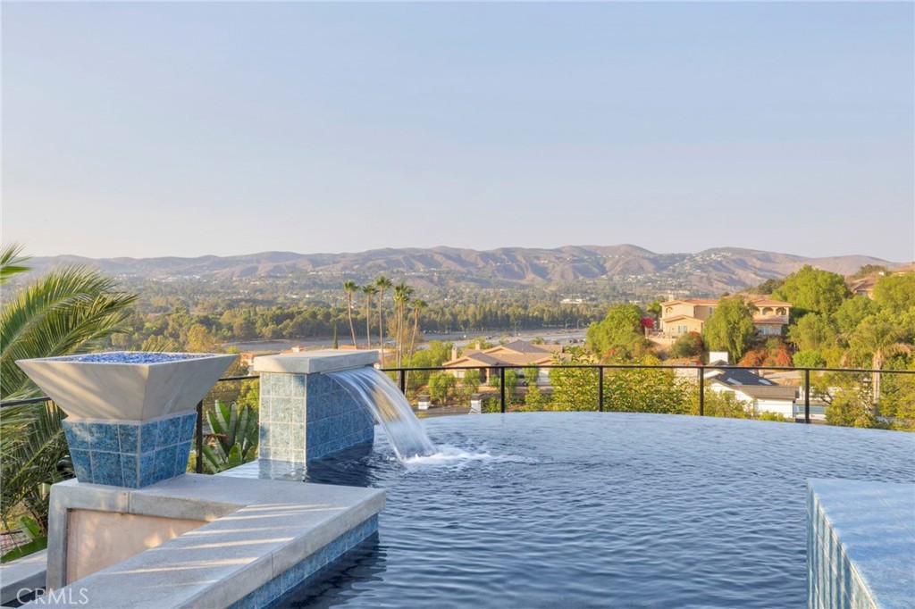 109 S Eucalyptus Drive