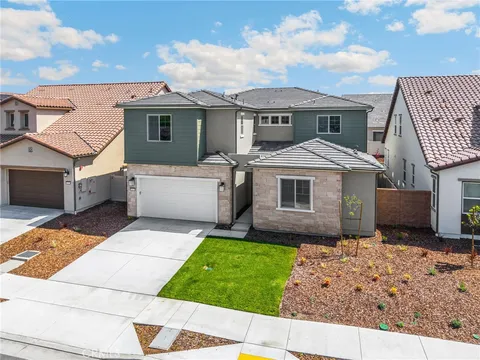 MLS: OC26094871
