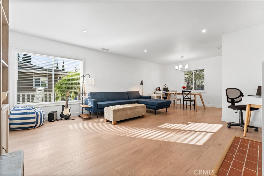 601 W Southgate Avenue