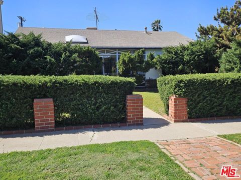 Photo of 2963 Kelton Avenue, Los Angeles, CA 90064 (MLS # 26662773)