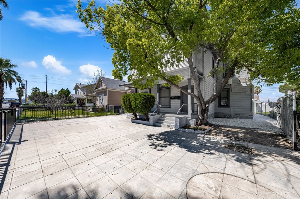 927 Orange Street