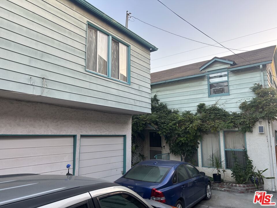 3957 Huron Avenue