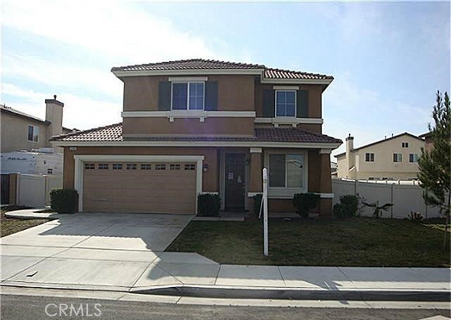 TURNKEY & READY TO MOVE IN!
Welcome to your beautifully maintained 4-bedroom, 3-bathroom home offering plenty of living space and comfort for the whole family. Natural light floods the home, creating a warm, inviting atmosphere perfect for both everyday living and entertaining guests.
As you step inside, you're greeted by a spacious formal living room with stunning cathedral ceilings. The open-concept kitchen features granite countertops, a breakfast bar-style island, and seamlessly connects to the cozy family room—ideal for hosting and family gatherings. Bonus: the refrigerator, stove, microwave, and dishwasher are all included!
Downstairs, you'll find a conveniently located bedroom with a Jack-and-Jill bathroom—great for guests or multi-generational living. Upstairs offers three additional bedrooms and two bathrooms, including the spacious master suite complete with a private sitting area, vaulted ceilings, a soaking tub, separate shower, and ample closet space.
Step outside to your large backyard—ready for relaxation, BBQs, or creating your dream outdoor oasis.
This home truly has it all and is a must-see, must-have opportunity!