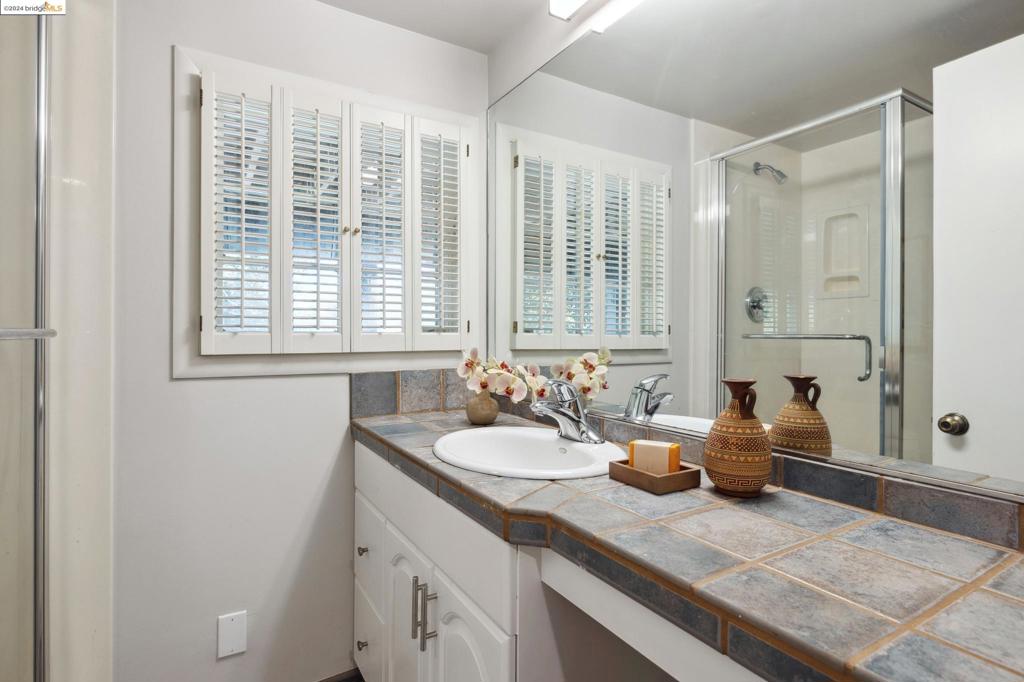 BERKELEY HILLS - Residential