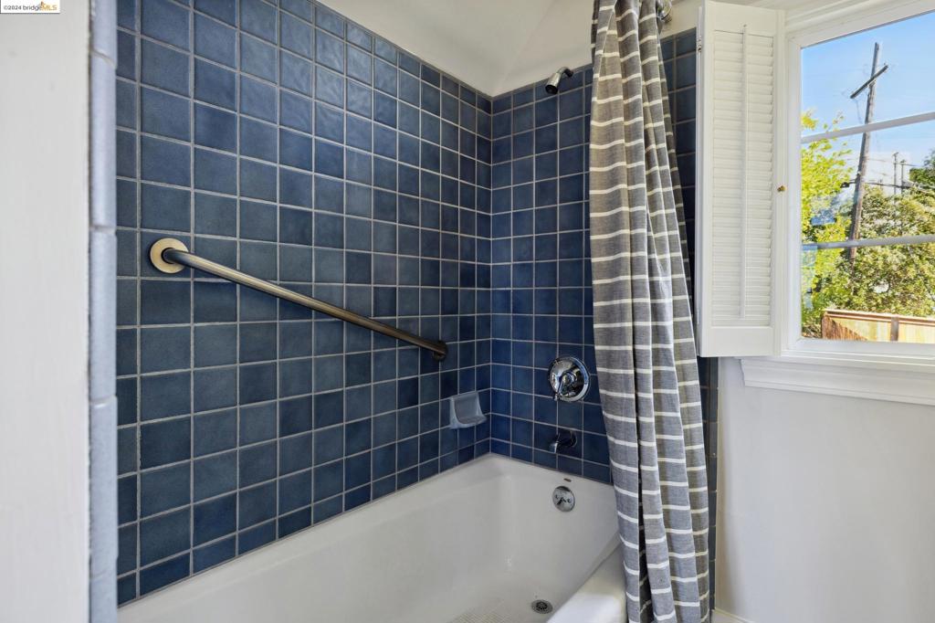 BERKELEY HILLS - Residential