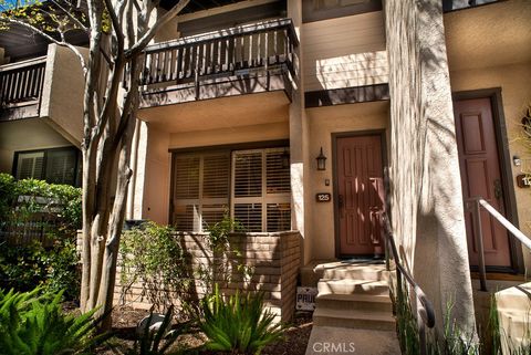 Photo of 5711 Owensmouth Avenue #125, Woodland Hills, CA 91367 (MLS # SR26022801)