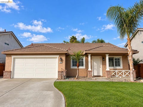 Photo of 3583 Sailboat Dr DR, Discovery Bay, CA 94505 (MLS # 41152602)