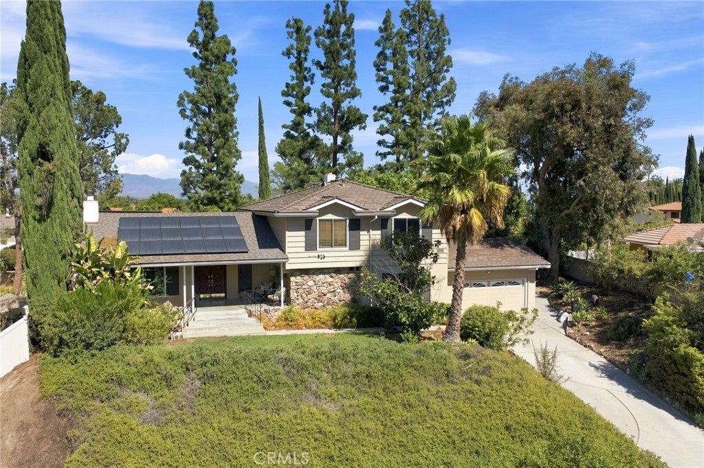 10640 Sylvia Ave
