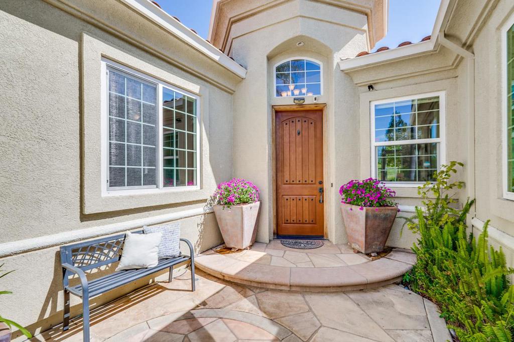 5960 Gleneagles Circle