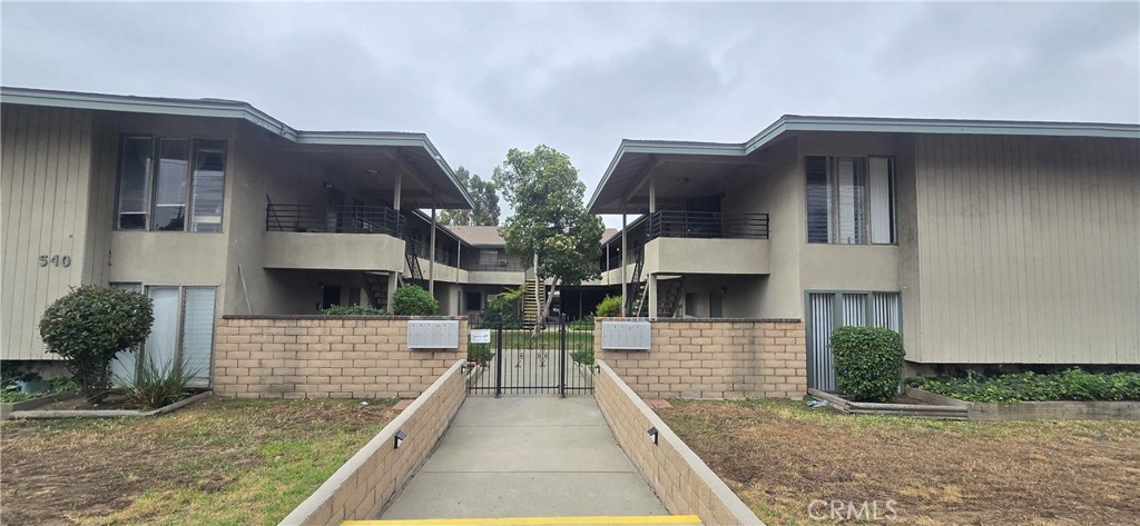 Lovely unit located in the 1st floor for each access. corner unit only 1 common wall. Fresh interior paint, Good size bedroom and bath. One assigned carport parking space. Coin laundry in the complex. Easy access to 10 Frwy.