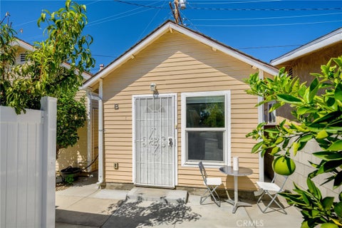 Photo of 359 W Garfield Avenue #B, Glendale, CA 91204 (MLS # GD26208962)