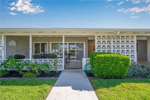 1461 Monterey 28E Seal Beach CA 90740