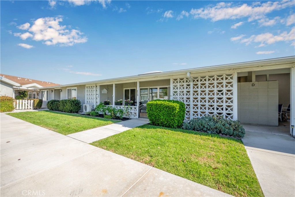 1461 Monterey 28E