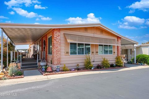 Photo of 51 Saint Charles Court #51, Newbury Park, CA 91320 (MLS # 226002287)