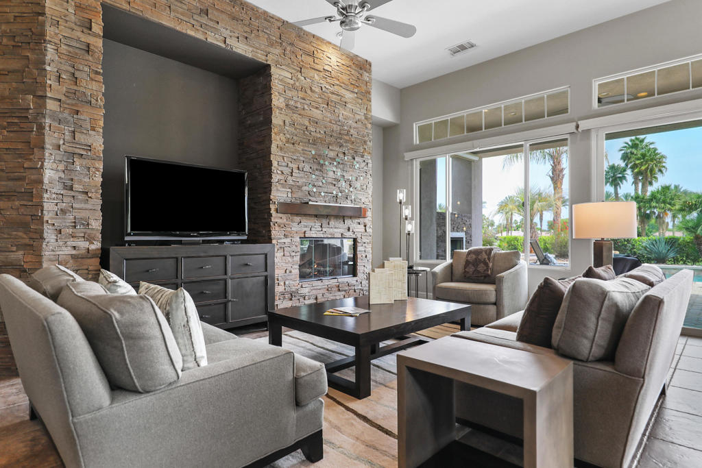 Mountain View CC - Residential