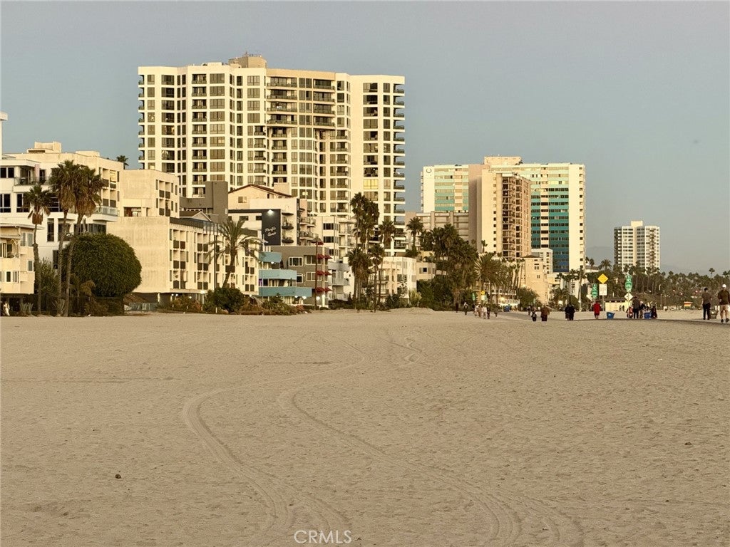 1310 E Ocean Boulevard