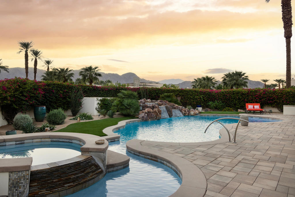 The Estancias Rancho LQ - Residential