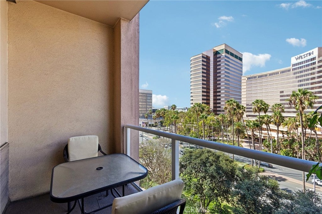 388 E Ocean Boulevard 709