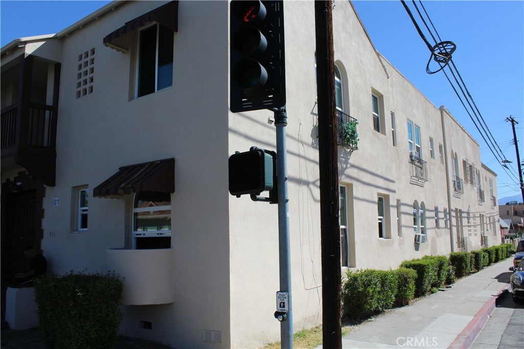 901 N Arrowhead