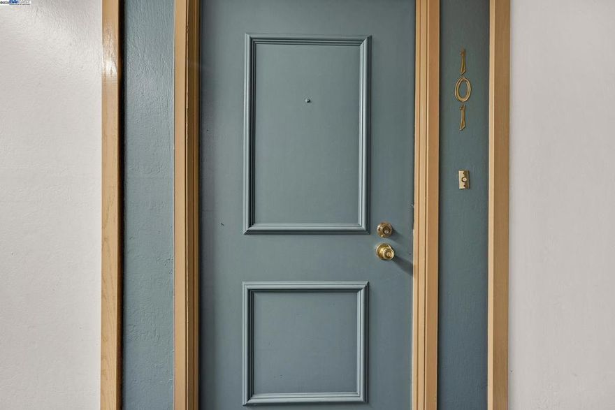 Welcome to The Keys of Walnut Creek - where location truly matters! This GROUND-FLOOR CORNER condo is tucked in the best spot in the community, surrounded by lush greenery for ultimate PRIVACY. Step outside to your oversized patio and start your day with coffee or wind down with a glass of wine - it's your own garden retreat. Inside, you'll love the bright, airy vibe and how much natural light pours in. The kitchen has been beautifully remodeled with high-end appliances, sleek cabinetry, and gorgeous countertops. The closets even have custom organizers to keep everything neat and efficient. The Keys offers incredible RESORT-STYLE amenities: sparkling pool, a gym, hot tub, tennis courts, theater room, clubhouse, and peaceful walking paths. And talk about convenience - you're just 0.4 miles to BART, steps to the Iron Horse Trail, and about a mile to Downtown Walnut Creek and Broadway Plaza for shopping, dining, and fun. Whether you're a first-time buyer, downsized, or investor, this stylish condo is ready for you to move right in and start living your best Walnut Creek life!