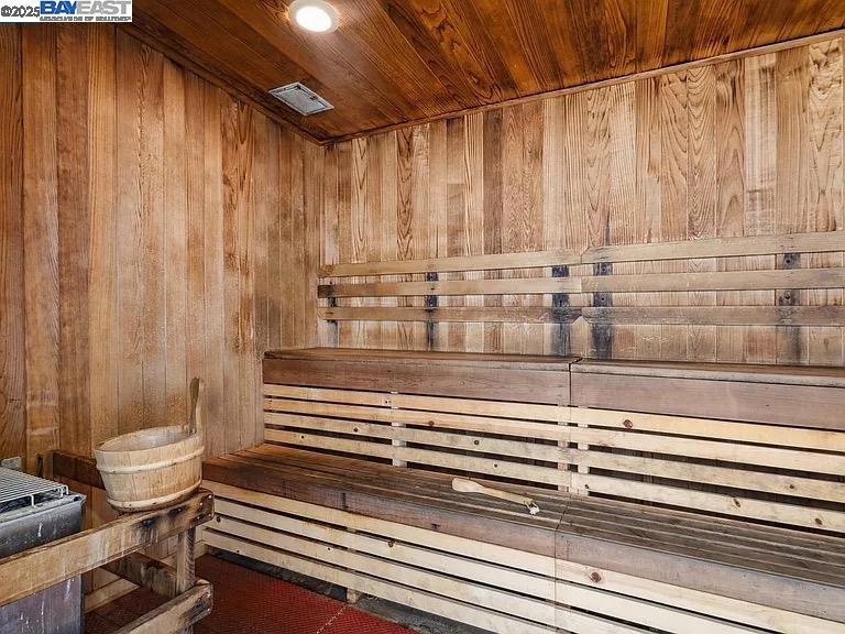 WALNUT CREEK - Residential