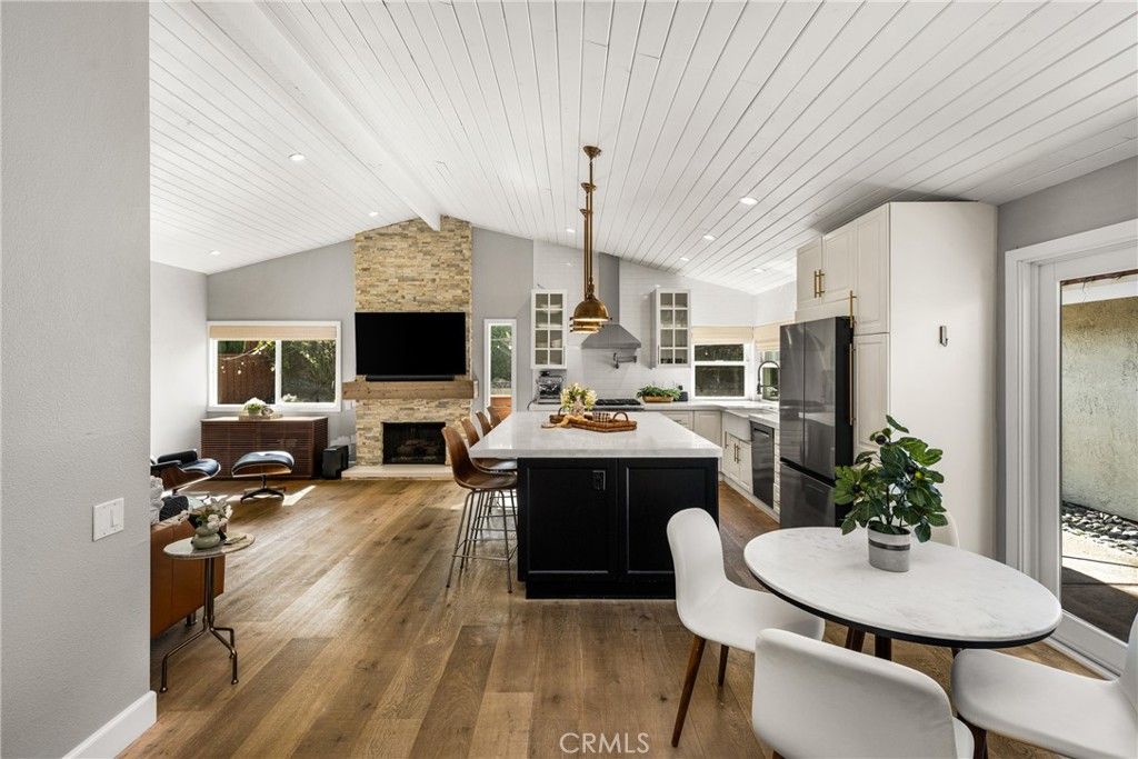 Photo of 10 Petersburg, Irvine, CA 92620 (MLS # OC26074594)