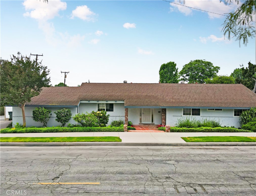 GREAT OPPORTUNITY to own a 4 bedroom home in the Michigan Park / Ocean View Elementary School Area!!! Primary suite with spacious bathroom. Open concept kitchen with large island breakfast bar that opens to the den with fireplace. Step-down Living Room with fireplace. Located on a corner lot with no neighbors on either side. Attached oversized 2 car garage with laundry area and a bonus 1/2 bath. Needs TLC. Trust Sale.