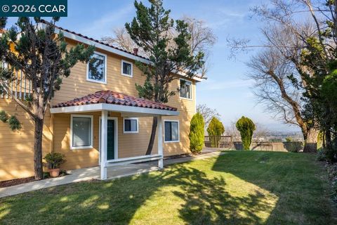 Photo of 2542 Mockingbird Hill Rd Rd, Walnut Creek, CA 94597 (MLS # 41122739)