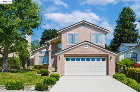 Photo of 5133 Madison Ln LN, Castro Valley, CA 94546 (MLS # 41135125)