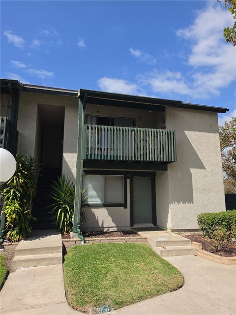Photo of 23298 Orange AVE #4, Lake Forest, CA 92630 (MLS # OC26200544)