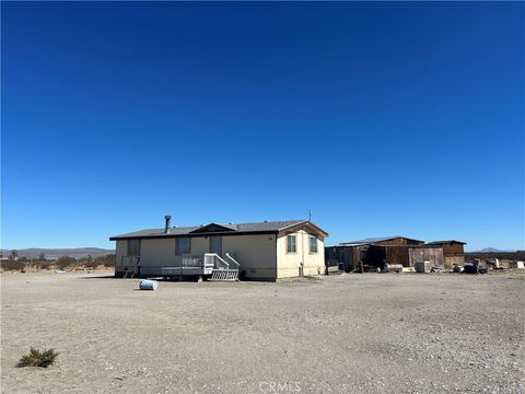 Photo of 18785 El Mirage Airport Rd, Adelanto, CA 92301 (MLS # HD25240513)