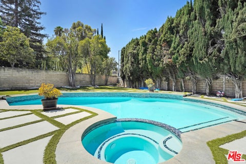 Photo of 7155 Royer Avenue, West Hills, CA 91307 (MLS # 26999423)