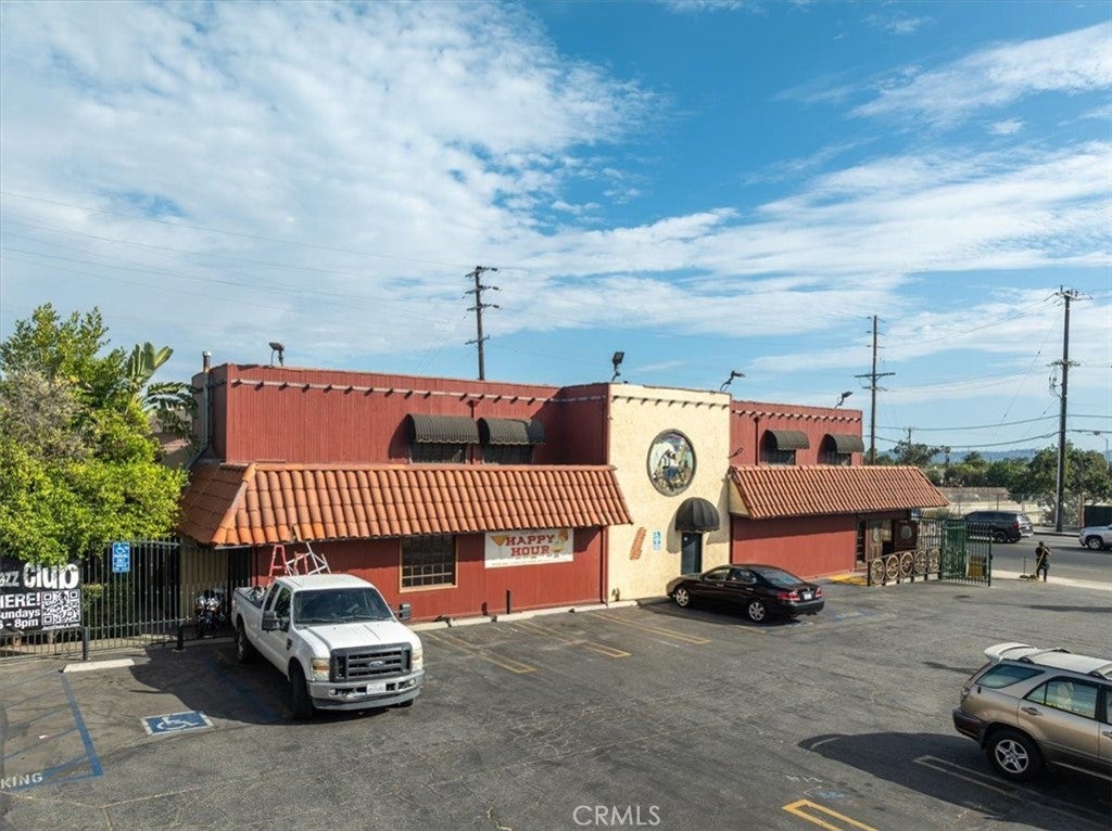 8950 Laurel Canyon