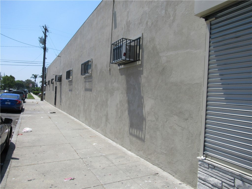 1644 E Compton Boulevard
