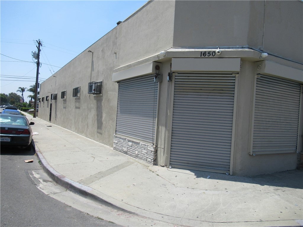 1644 E Compton Boulevard