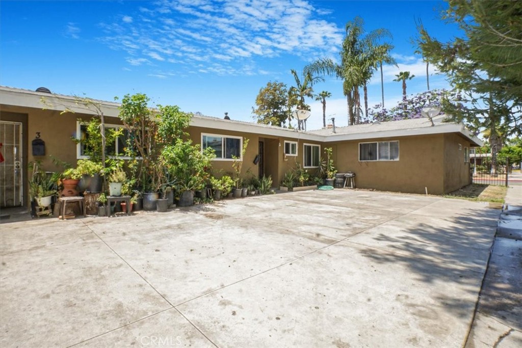 11712 Stuart Drive