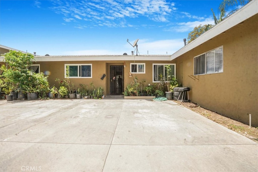 11712 Stuart Drive