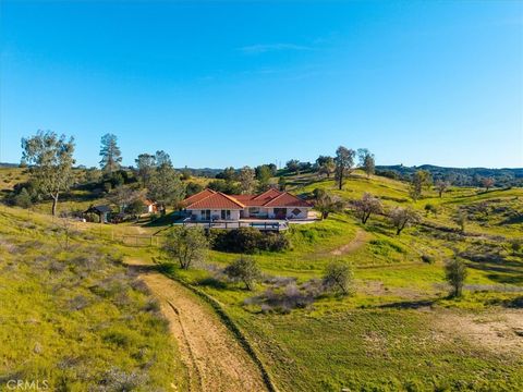 Tiny photo for 9750 Random Canyon Way, Creston, CA 93432 (MLS # SC25281019)