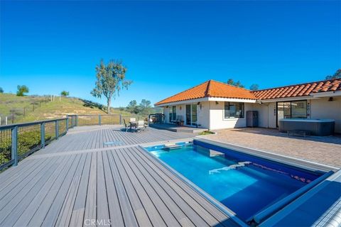 Tiny photo for 9750 Random Canyon Way, Creston, CA 93432 (MLS # SC25281019)