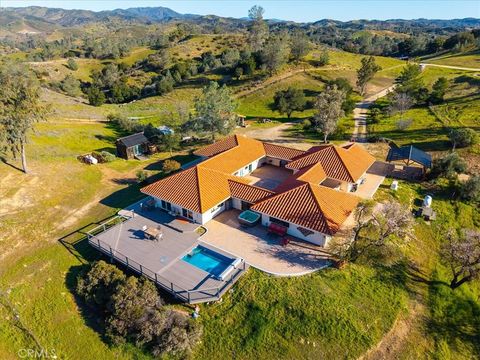 Photo of 9750 Random Canyon Way, Creston, CA 93432 (MLS # SC25281019)