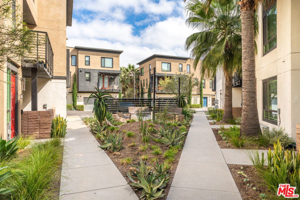 2850 N Glassell Street