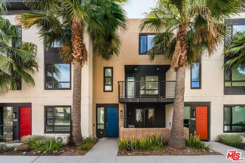 Photo of 2850 N Glassell Street, Orange, CA 92865 (MLS # 26659343)