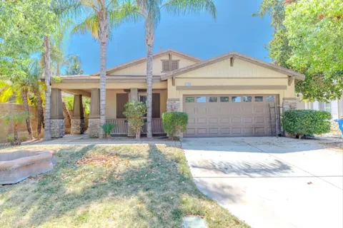 17039 Crabapple Lane, Fontana, CA 92337 - MLS#: OC25223470