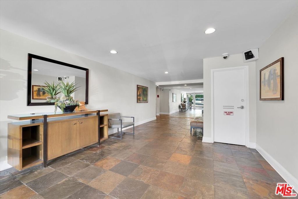 Photo of 8535 W West Knoll Drive #111, West Hollywood, CA 90069 (MLS # 25622007)