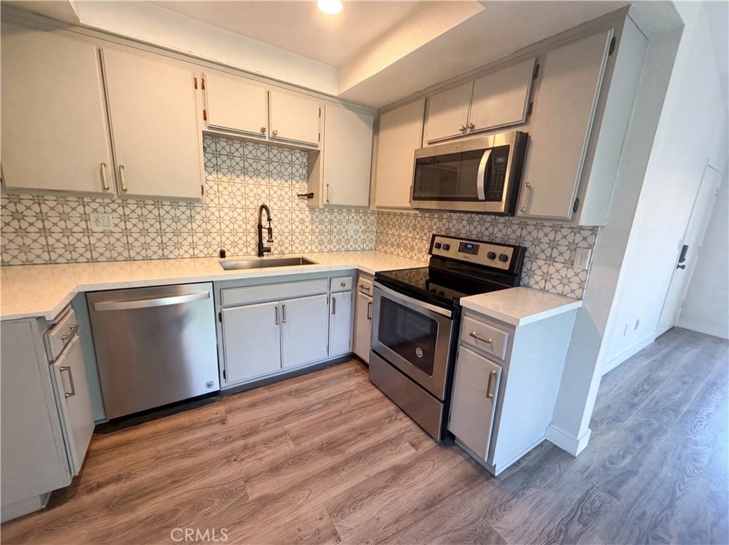 7300 Corbin Ave Unit M