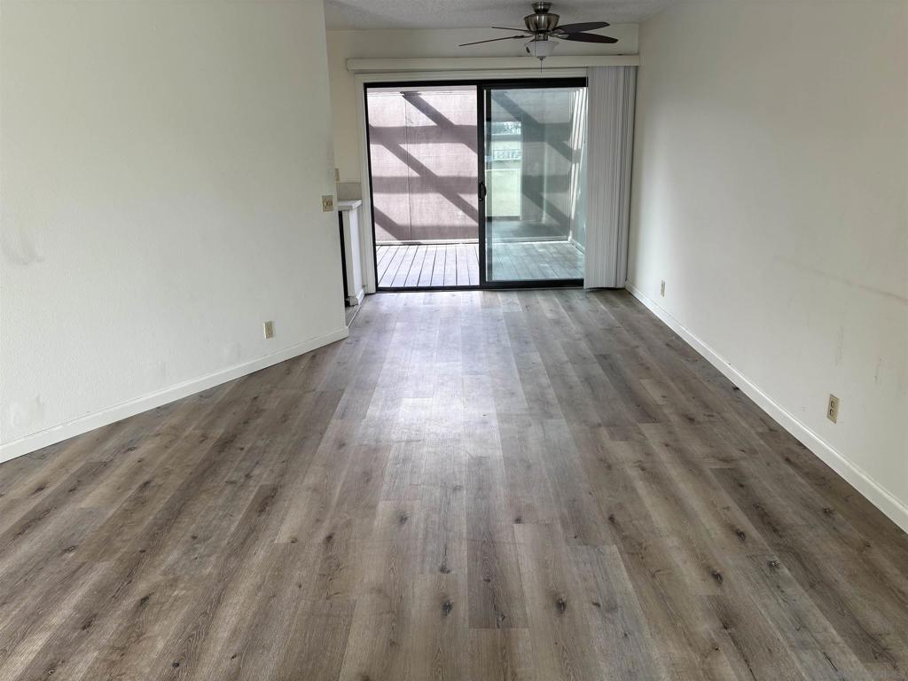 3823 Caminito Litoral 208