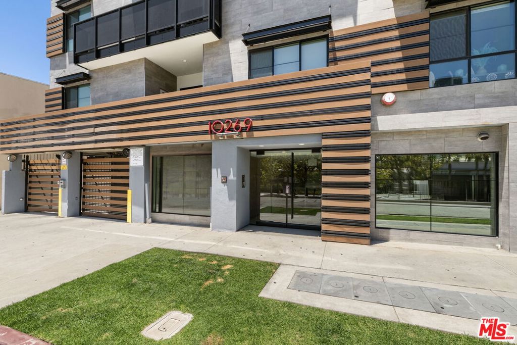 10269 Santa Monica Boulevard, Los Angeles CA 90067