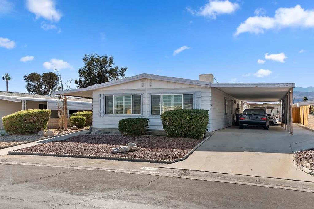39567 Palm Greens Parkway