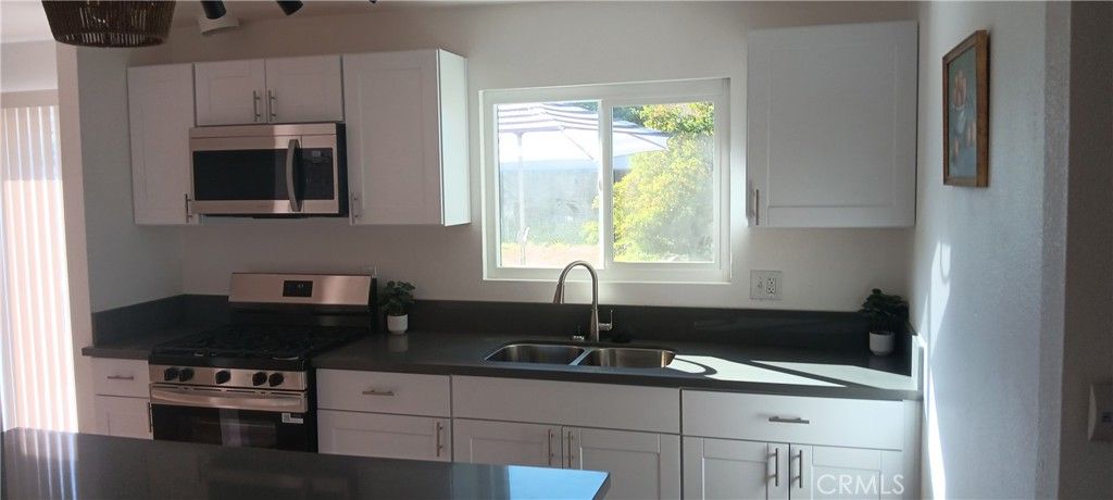 Photo of 1022 Ruby Dr, Perris, CA 92571 (MLS # CV26011140)