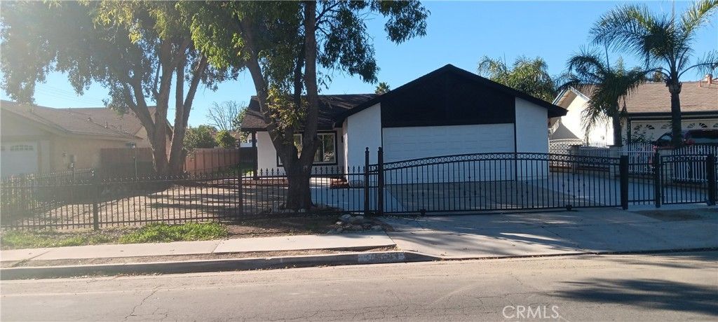 Photo of 1022 Ruby Dr, Perris, CA 92571 (MLS # CV26011140)